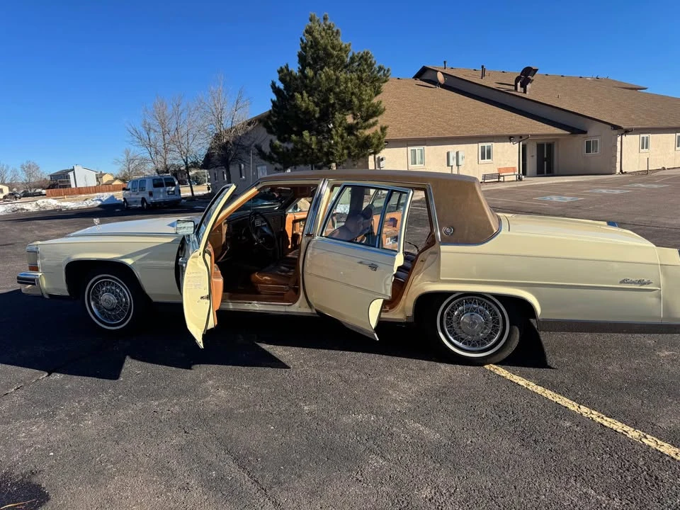 1984 Cadillac Fleetwood - Image 5 of 15
