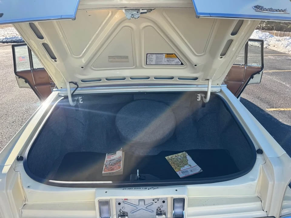 1984 Cadillac Fleetwood - Image 4 of 15