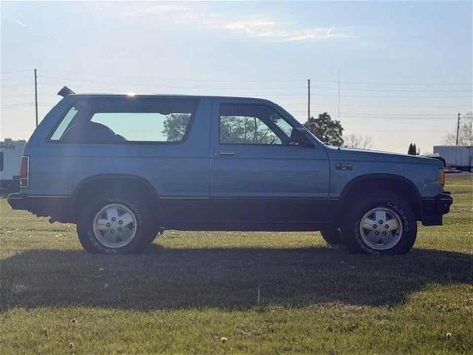 1984 Chevrolet K5 Blazer 2nd Gen - Image 7 of 31