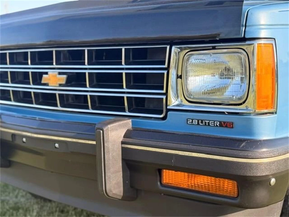 1984 Chevrolet K5 Blazer 2nd Gen - Image 10 of 31