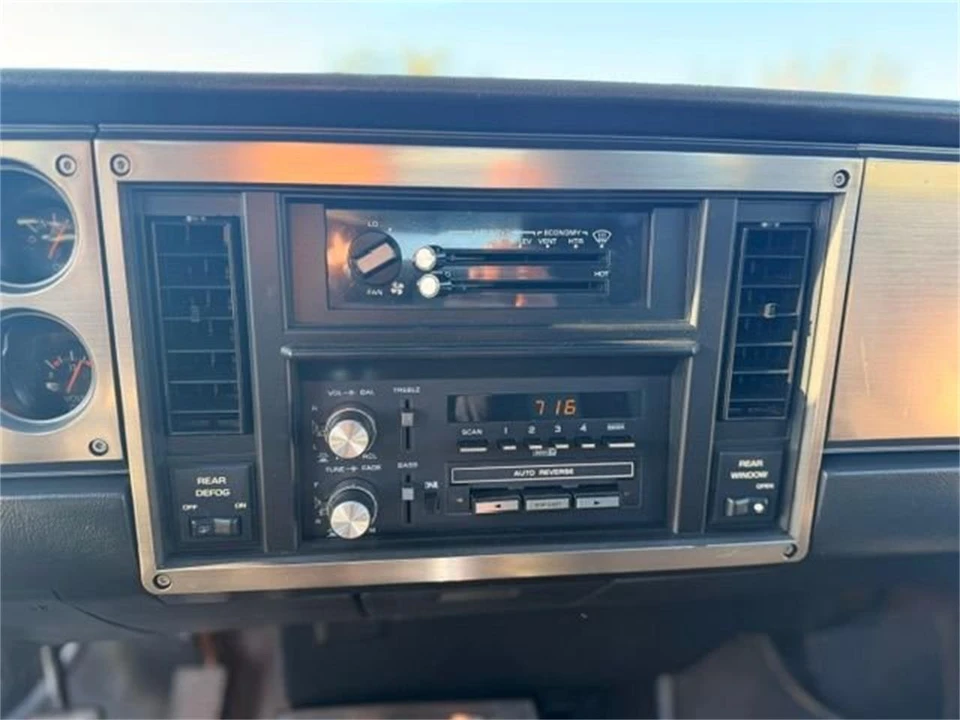 1984 Chevrolet K5 Blazer 2nd Gen - Image 22 of 31