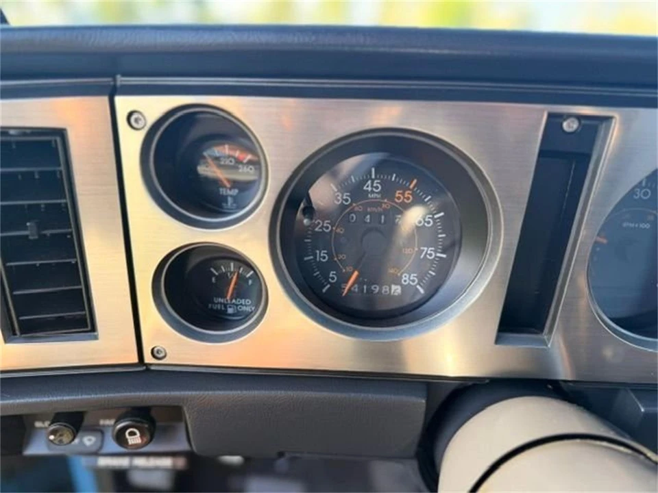 1984 Chevrolet K5 Blazer 2nd Gen - Image 25 of 31