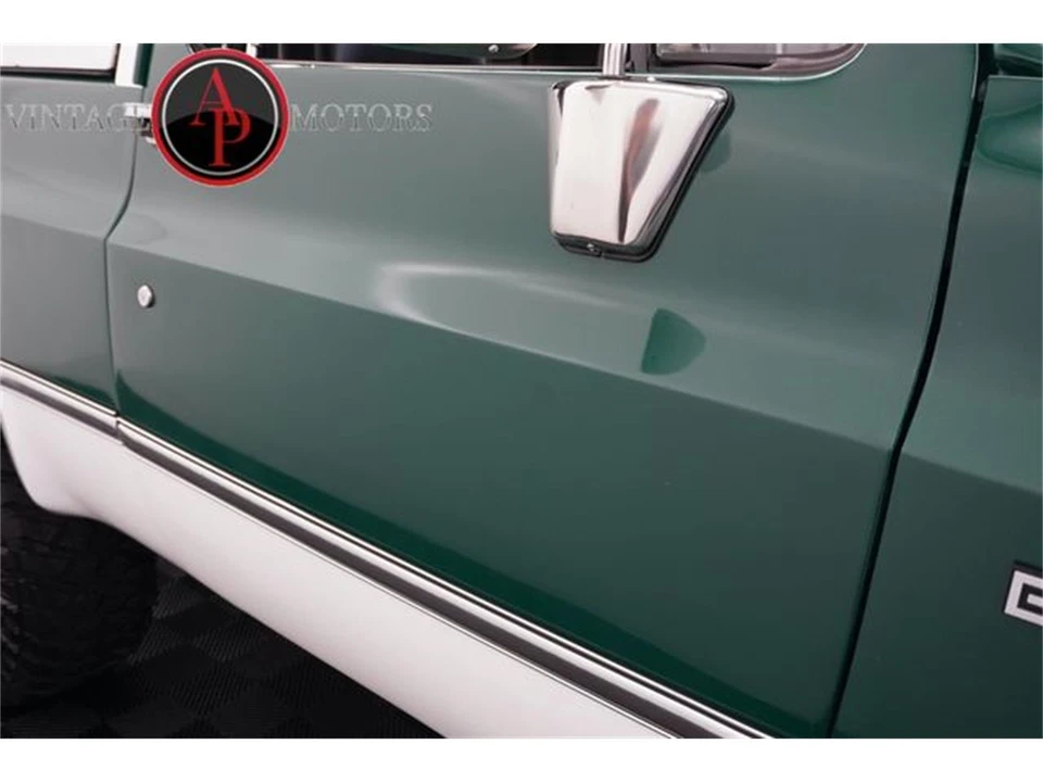 1984 Chevrolet K5 Blazer 2nd Gen - Image 17 of 31