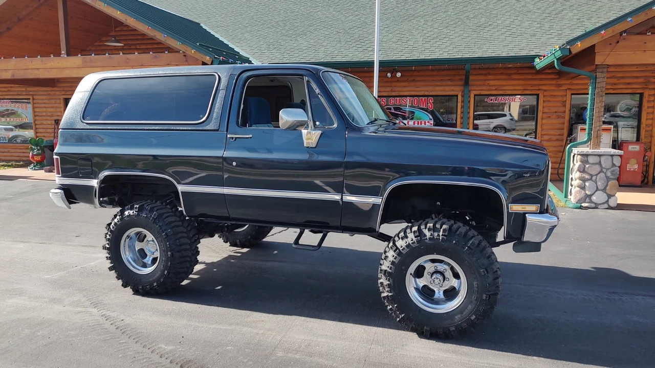 1984 Chevrolet Blazer - Image 18 of 21