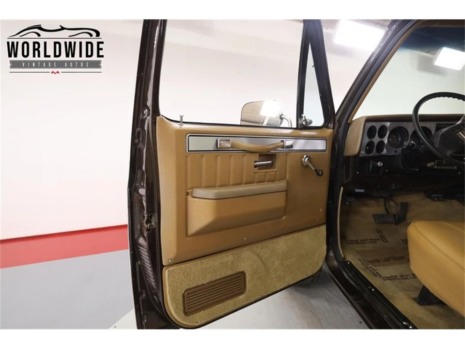 1984 Chevrolet K5 Blazer 2nd Gen - Image 25 of 31