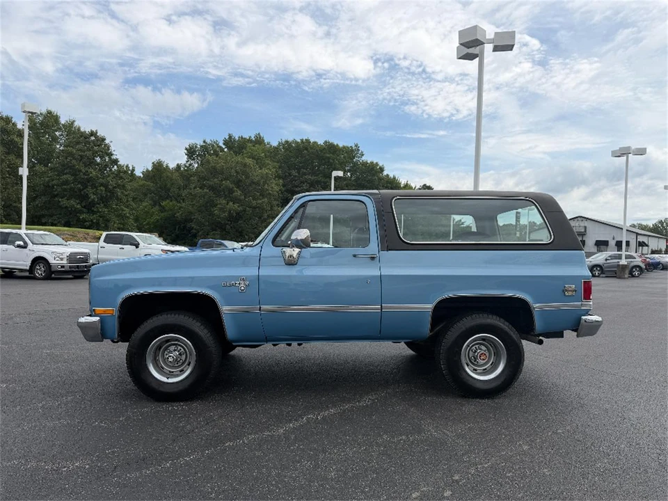 1984 Chevrolet K5 Blazer 2nd Gen - Image 4 of 31