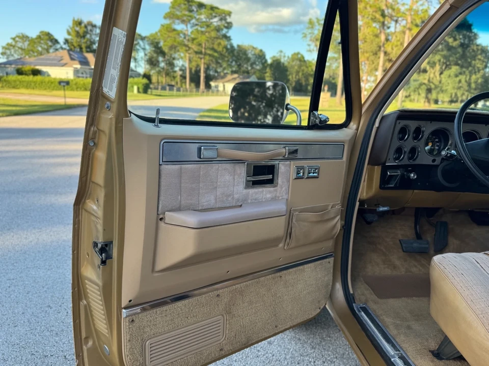1984 Chevrolet K5 Blazer 2nd Gen - Image 19 of 21
