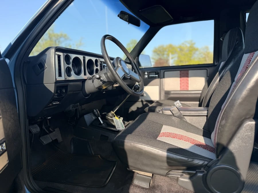 1984 Chevrolet Blazer - Image 16 of 31