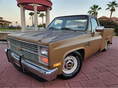 1984 Chevrolet C10 Custom Deluxe