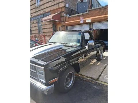 1984 Chevrolet C10 Deluxe Short Bed