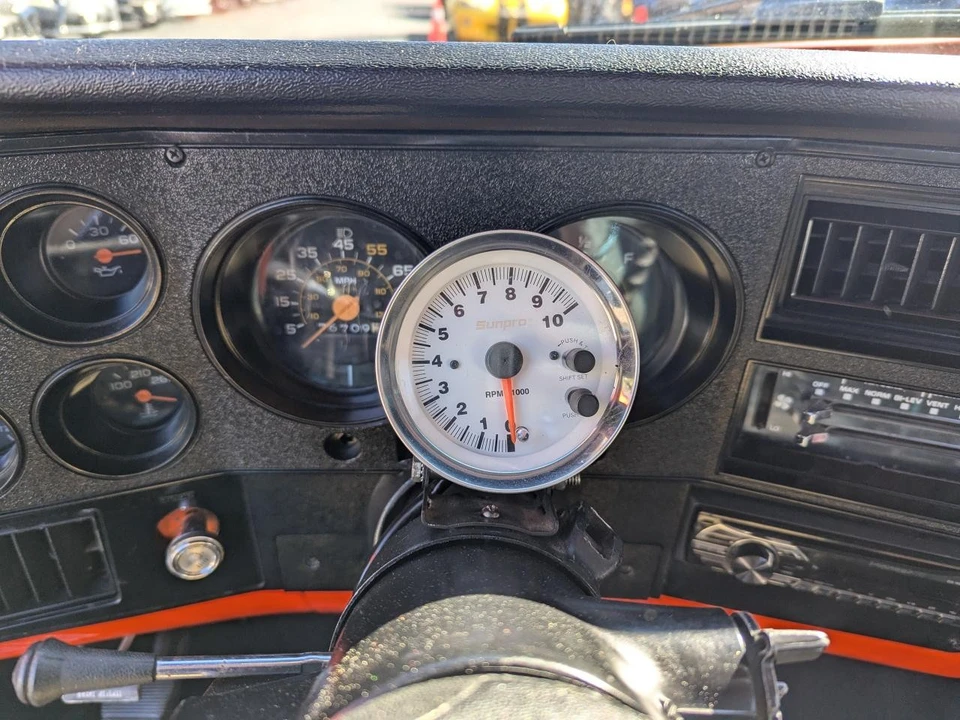 1984 Chevrolet - Image 15 of 31