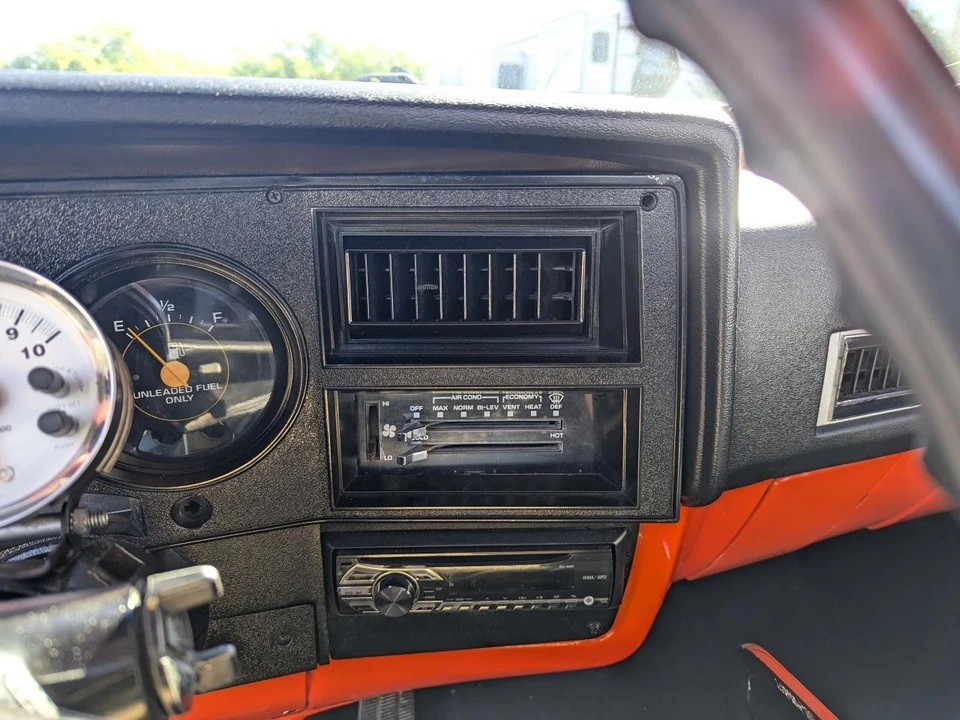 1984 Chevrolet - Image 17 of 31