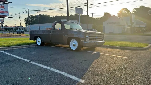 1984 Chevrolet C10 Custom Deluxe