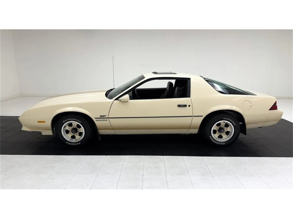 1984 Chevrolet Camaro 3rd Gen - Image 2 of 31