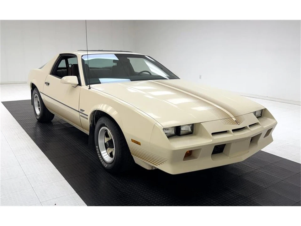 1984 Chevrolet Camaro 3rd Gen - Image 7 of 31