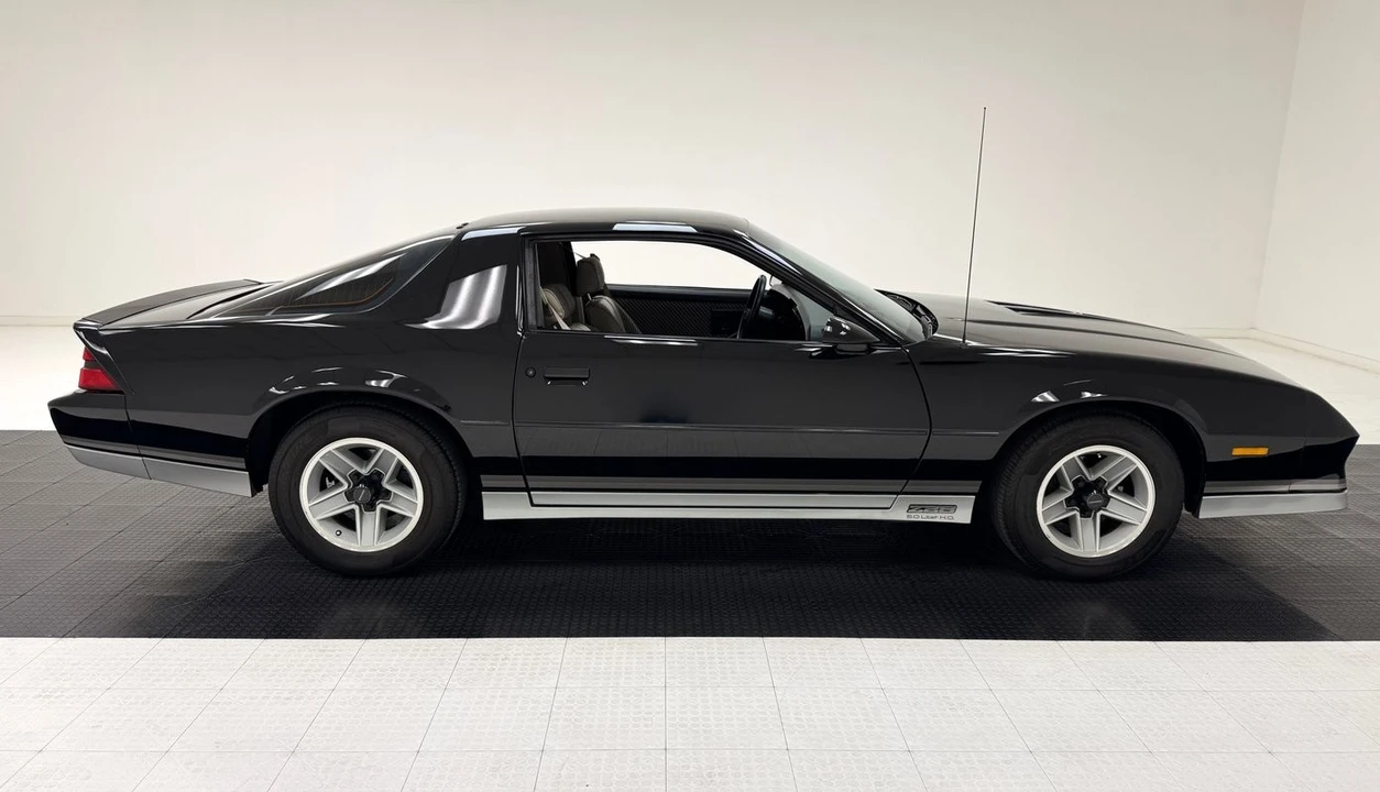 1984 Chevrolet Camaro 3rd Gen - Image 6 of 31