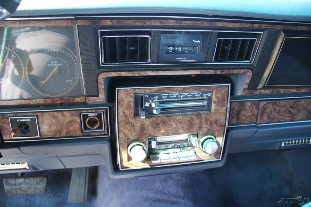 1984 Chevrolet Caprice - Image 15 of 21
