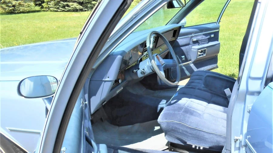 1984 Chevrolet Caprice - Image 15 of 24