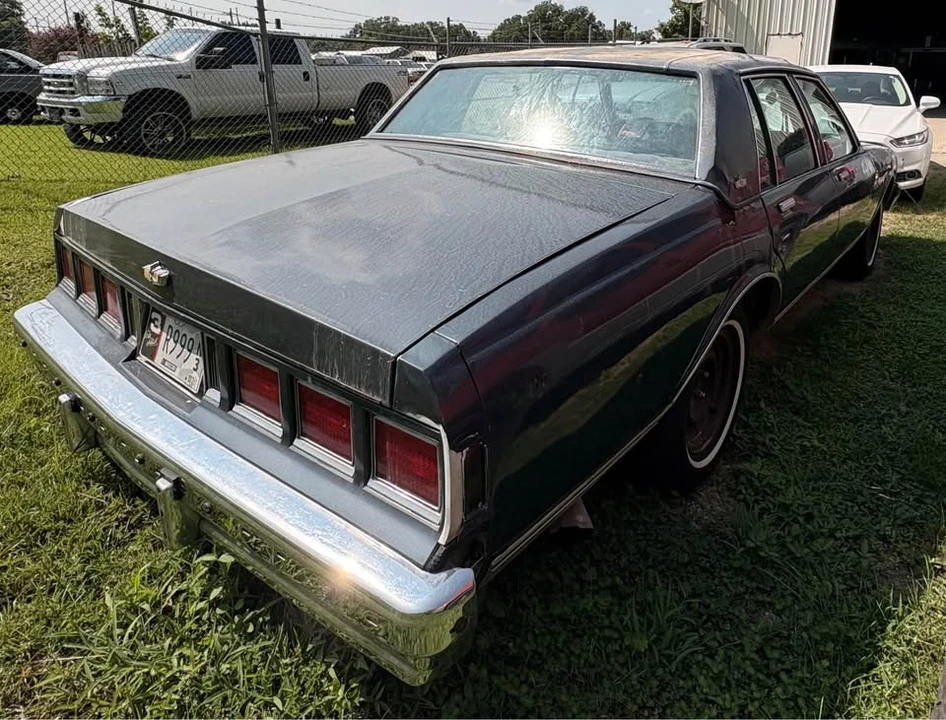 1984 Chevrolet Caprice - Image 6 of 9