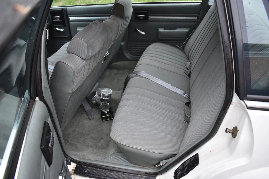 1984 Chevrolet - Image 29 of 31