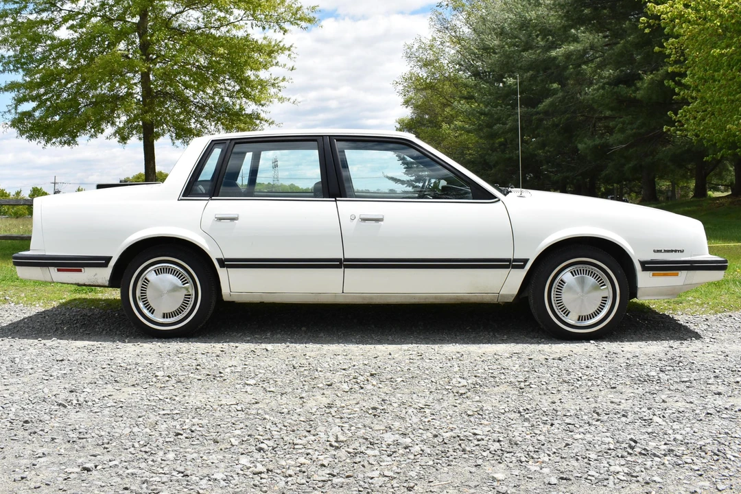 1984 Chevrolet - Image 3 of 31