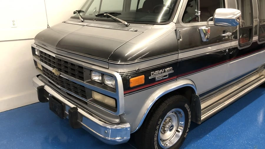 1984 Chevrolet G-Series Van - Image 4 of 5