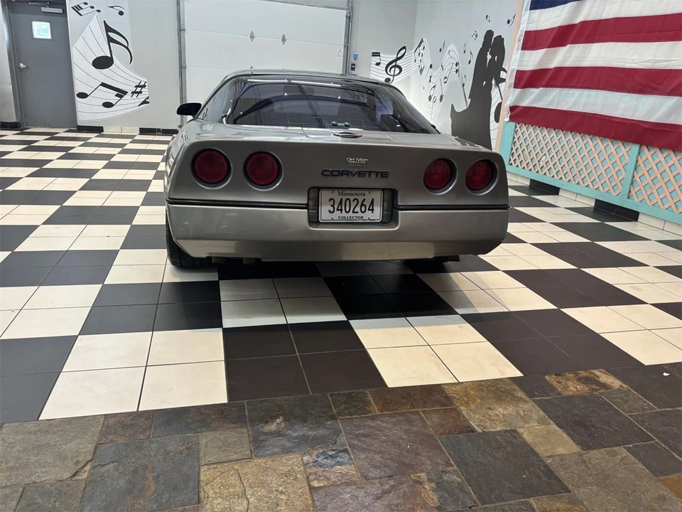 1984 Chevrolet Corvette C4 - Image 2 of 31