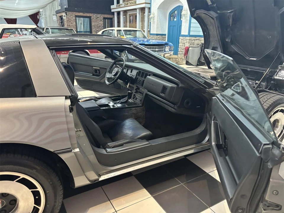 1984 Chevrolet Corvette C4 - Image 18 of 31