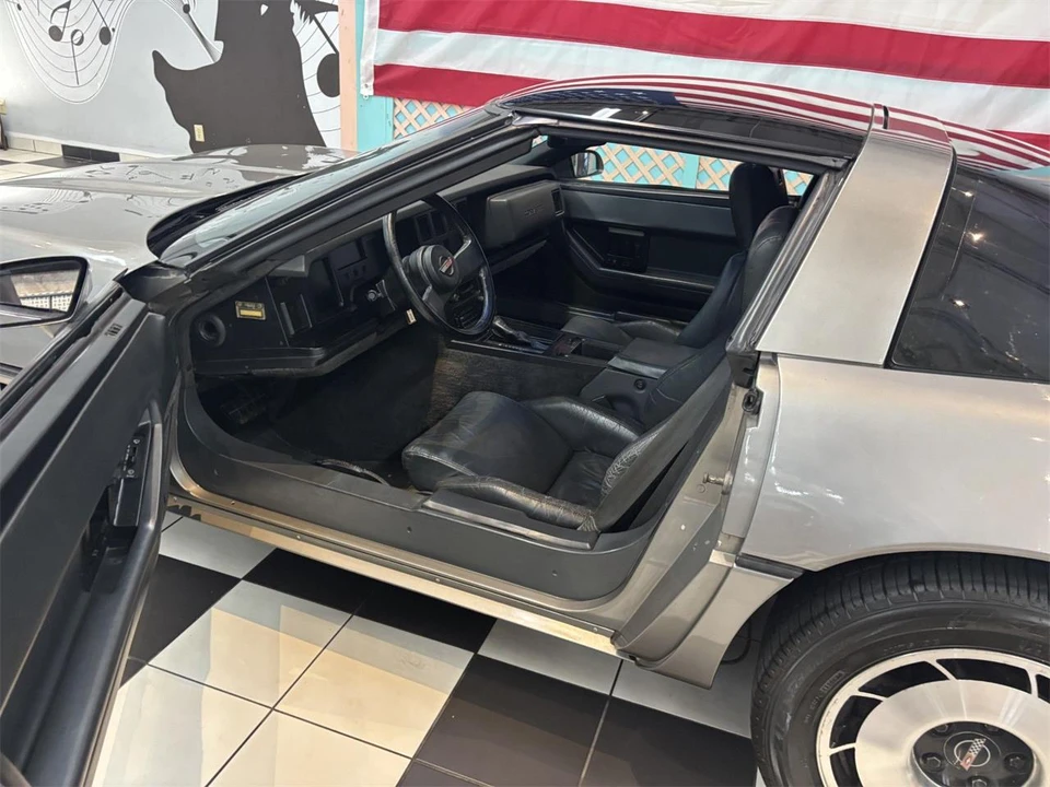 1984 Chevrolet Corvette C4 - Image 20 of 31