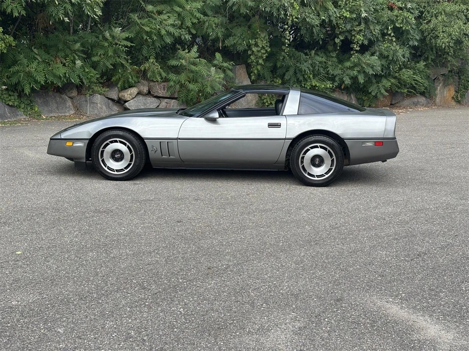 1984 Chevrolet Corvette C4 - Image 30 of 31