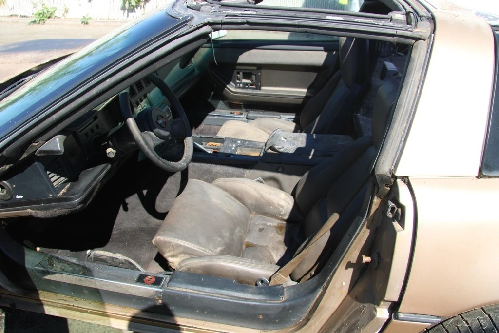 1984 Chevrolet Corvette C4 - Image 14 of 21