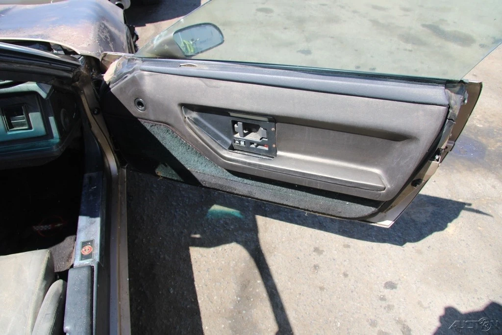 1984 Chevrolet Corvette C4 - Image 20 of 21