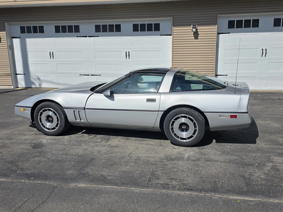 1984 Chevrolet Corvette C4 - Image 2 of 31