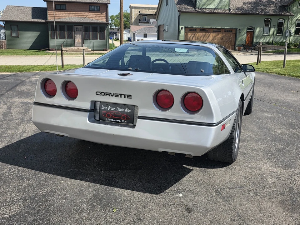 1984 Chevrolet Corvette C4 - Image 14 of 31