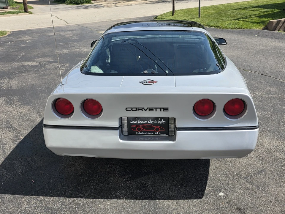 1984 Chevrolet Corvette C4 - Image 15 of 31