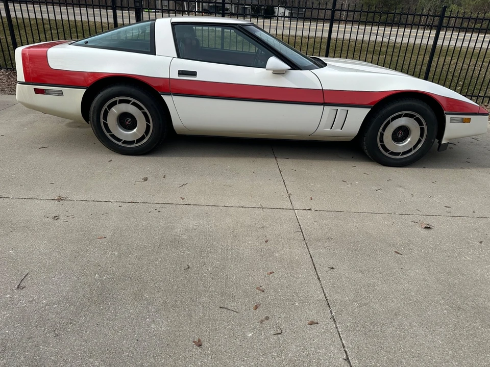 1984 Chevrolet Corvette C4 - Image 5 of 12