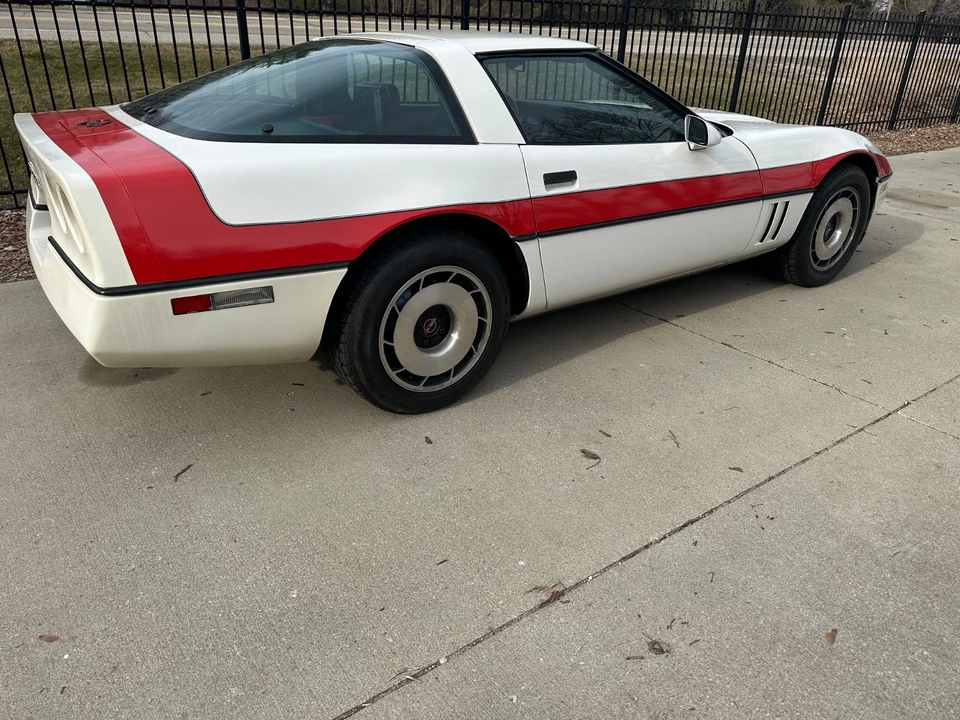 1984 Chevrolet Corvette C4 - Image 4 of 12