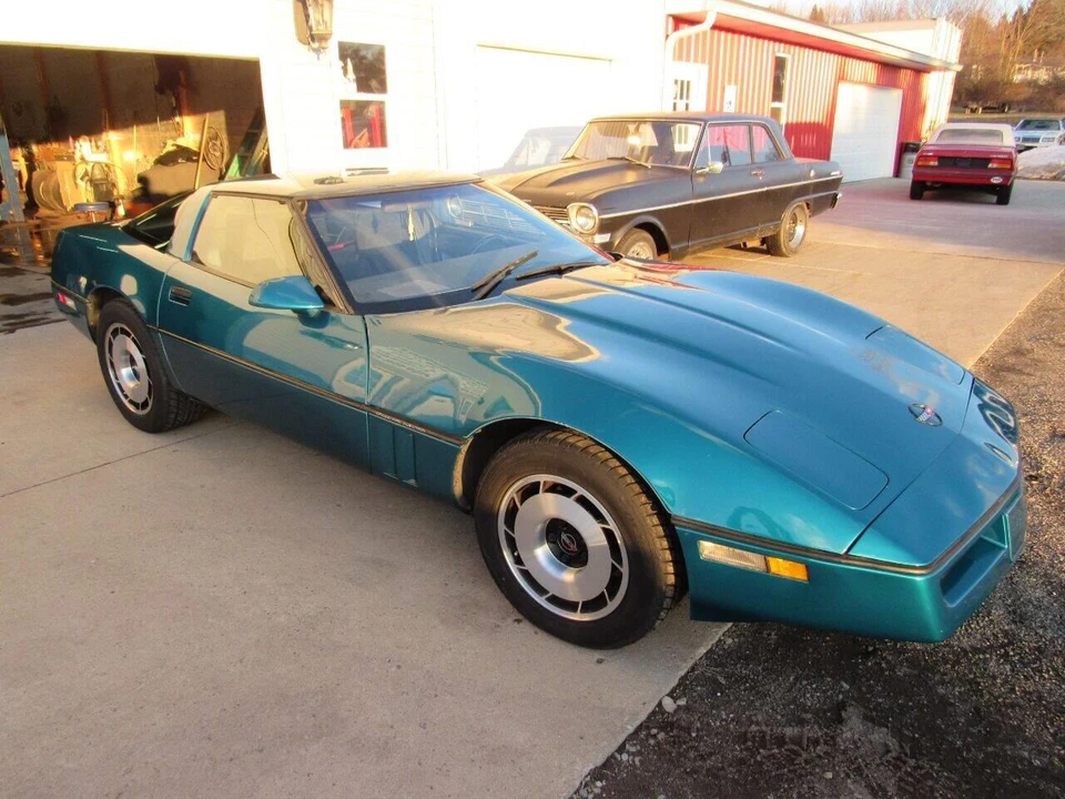 1984 Chevrolet Corvette C4 - Image 13 of 21