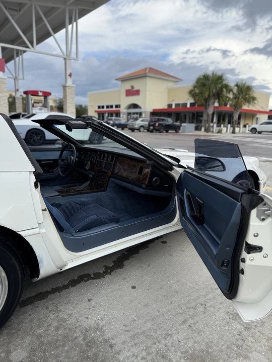 1984 Chevrolet Corvette C4 - Image 17 of 21