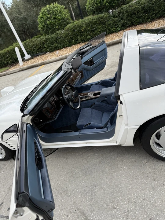 1984 Chevrolet Corvette C4 - Image 15 of 21
