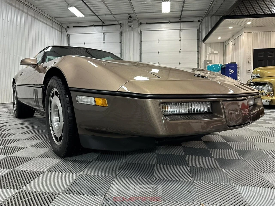 1984 Chevrolet Corvette C4 - Image 15 of 31