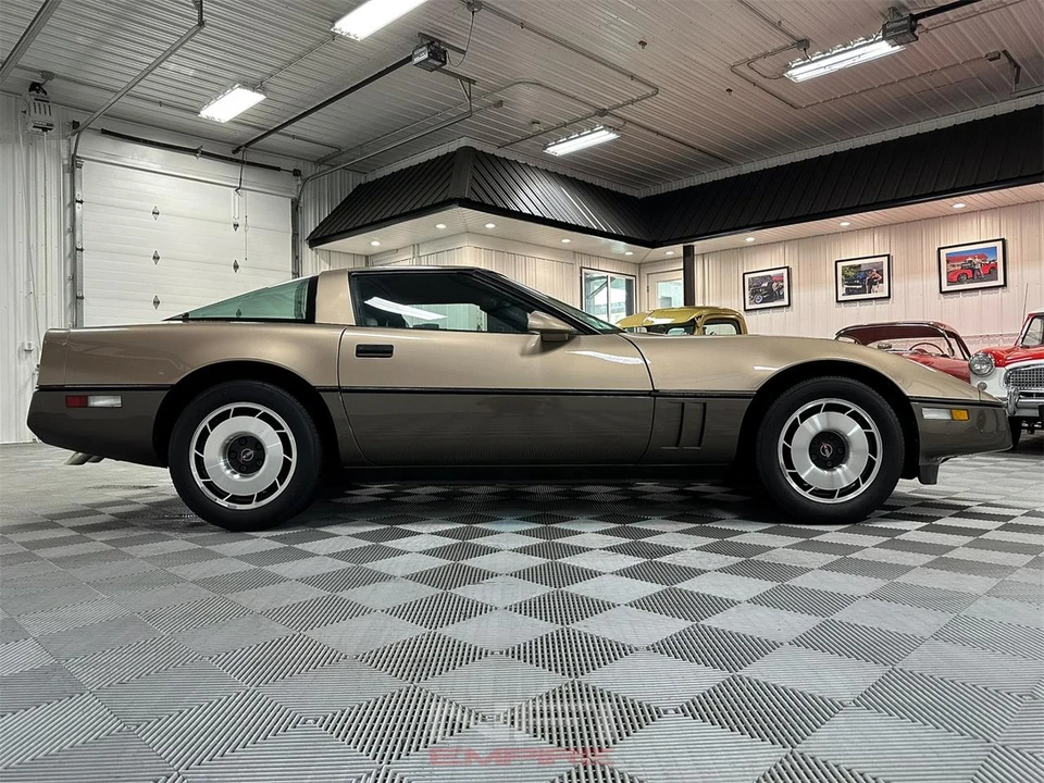 1984 Chevrolet Corvette C4 - Image 17 of 31