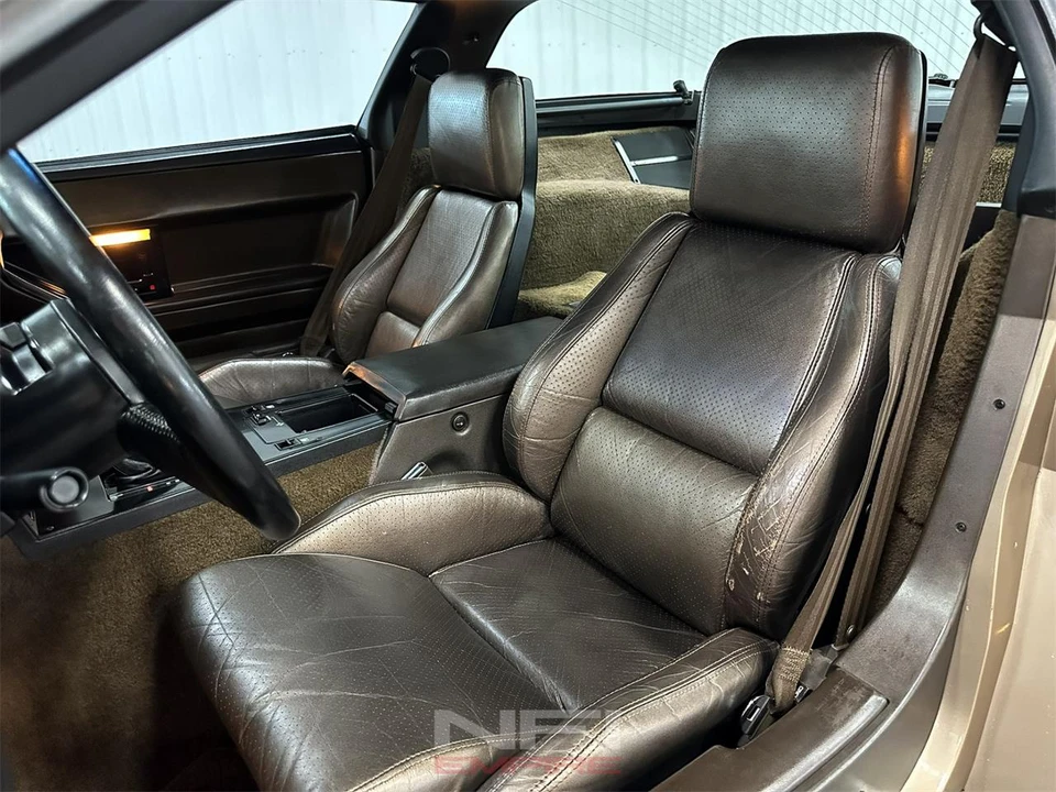 1984 Chevrolet Corvette C4 - Image 24 of 31