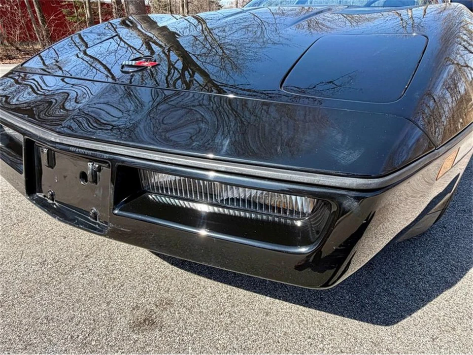 1984 Chevrolet Corvette C4 - Image 25 of 31