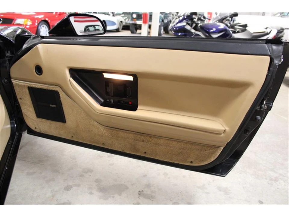 1984 Chevrolet Corvette C4 - Image 21 of 31