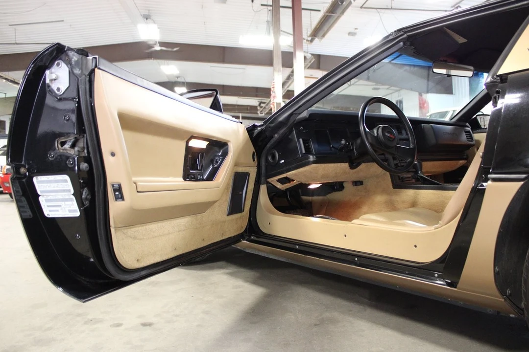 1984 Chevrolet Corvette C4 - Image 26 of 31