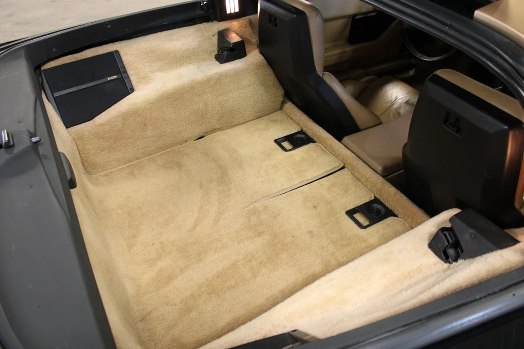 1984 Chevrolet Corvette C4 - Image 18 of 31