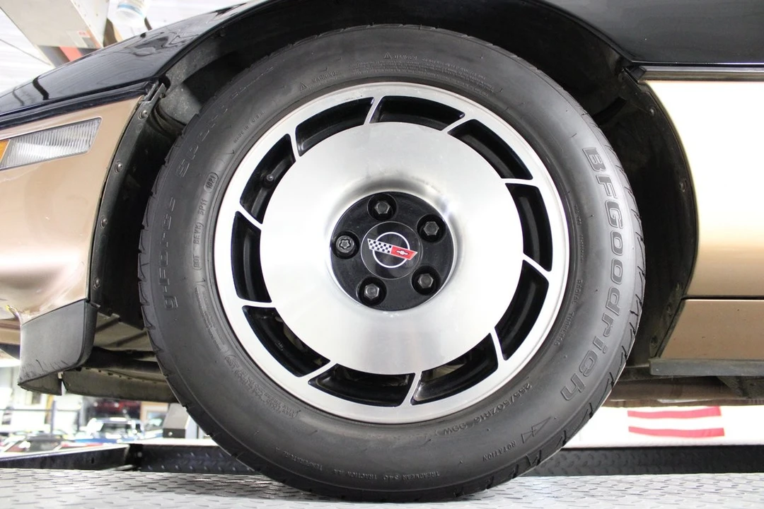 1984 Chevrolet Corvette C4 - Image 30 of 31