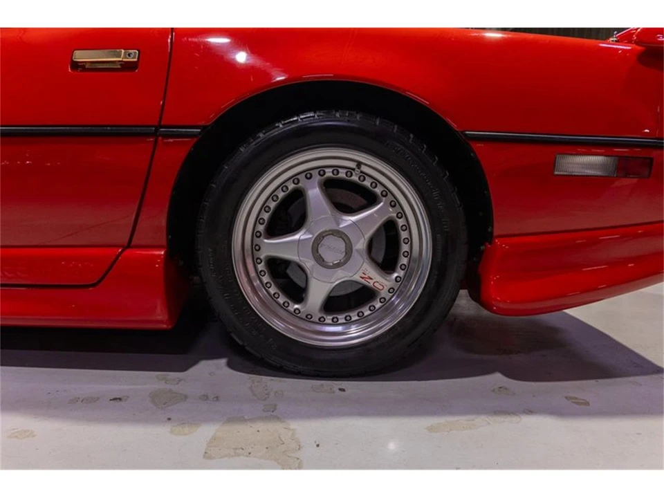 1984 Chevrolet Corvette C4 - Image 24 of 31
