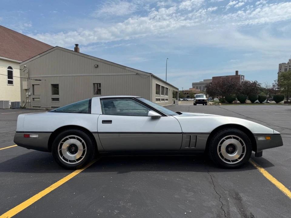 1984 Chevrolet Corvette C4 - Image 10 of 21